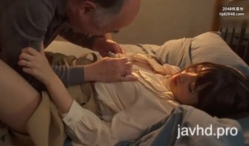 ông chồng đi vắng vợ yêu bị lão già nhà bên hiếp suzu harumiya